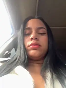 pamela anderson  online show from December 27, 6:10 pm