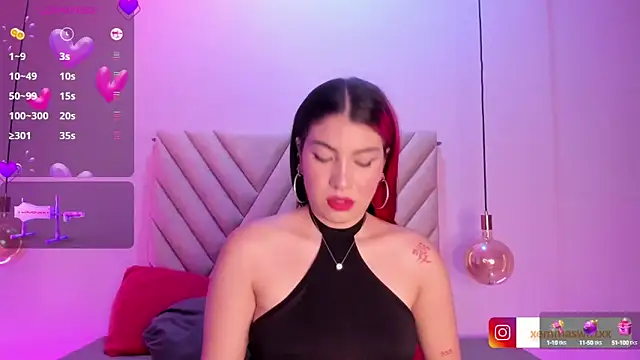 EmmaSwift  online show from December 28, 3:37 am