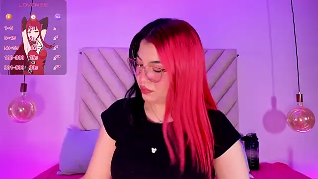 Snapshot of EmmaSwift_ chatting on April 28, 10:59 pm EmmaSwift online show from April 28, 10:59 pm