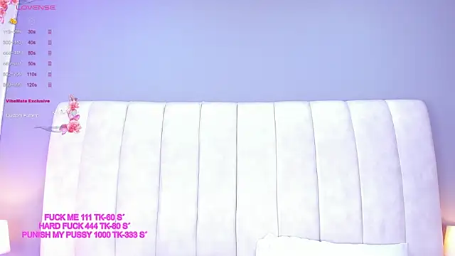 Ashleyy23x online show from December 18, 7:42 pm