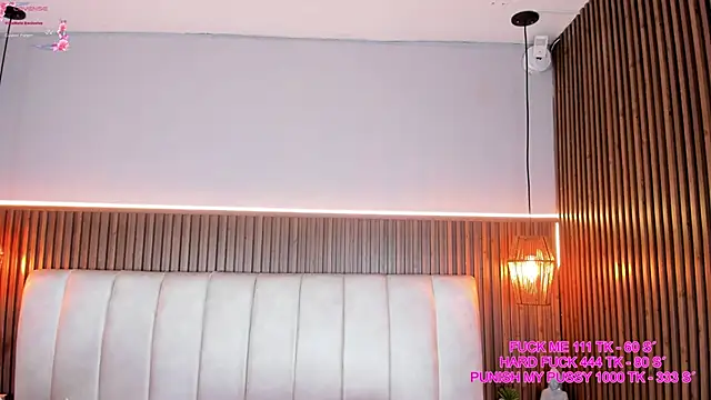 Ashleyy23x online show from March 21, 8:01 pm