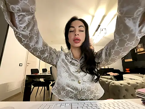 Chloe Ricci online show from November 24, 7:52 am