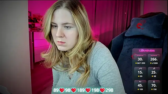 Olivia Munk online show from November 27, 4:25 am