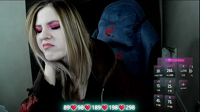 Olivia Munk online show from December 5, 4:54 am