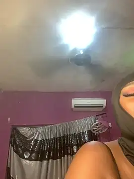 sweet1111 online show from January 5, 10:40 pm