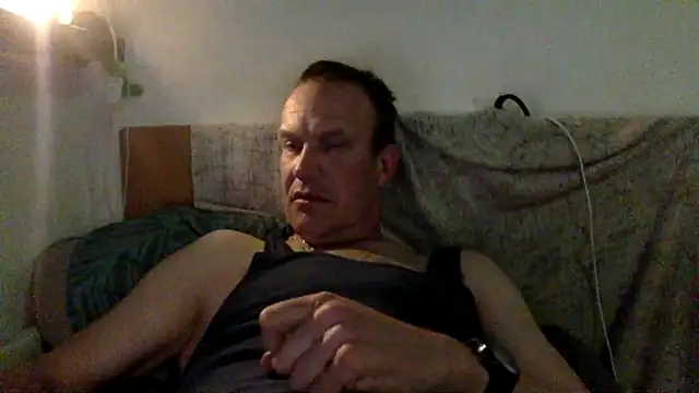 Snapshot of dlvis12 chatting on April 16, 6:52 pm dlvis12 online show from April 16, 6:52 pm