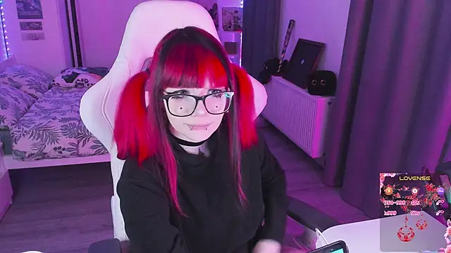 Yumi Youkai online show from January 15, 2:32 pm