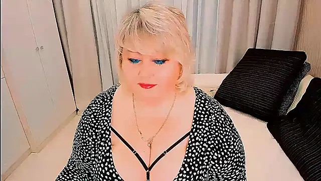 BIGTITSBBW online show from March 19, 5:33 am