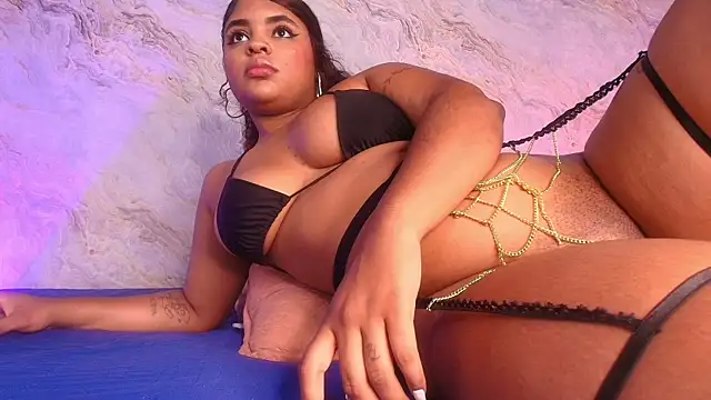 jones maddy  online show from November 1, 11:56 am