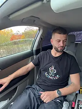 ElChapoGuzman95 online show from October 27, 5:22 am