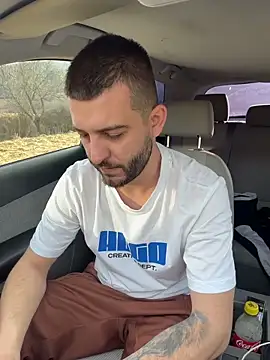 ElChapoGuzman95 online show from March 18, 6:27 am