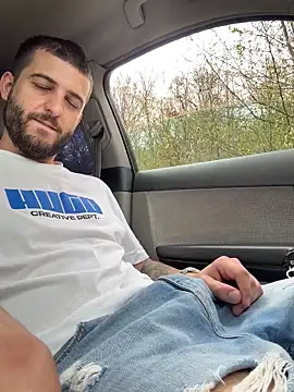 ElChapoGuzman95 online show from April 15, 7:37 am