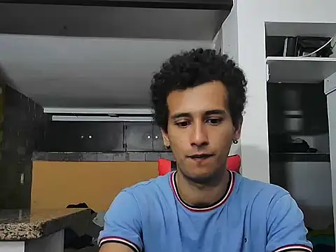 Snapshot of talktome4 chatting on February 13, 5:53 pm talktome4 online show from February 13, 5:53 pm