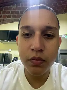 Snapshot of Duduhott chatting on February 16, 6:20 am Duduhott online show from February 16, 6:20 am