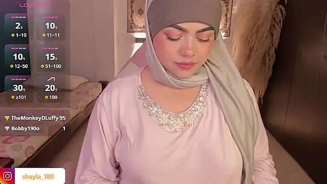 Snapshot of shayla_18 chatting on February 4, 6:36 pm shayla 18 online show from February 4, 6:36 pm