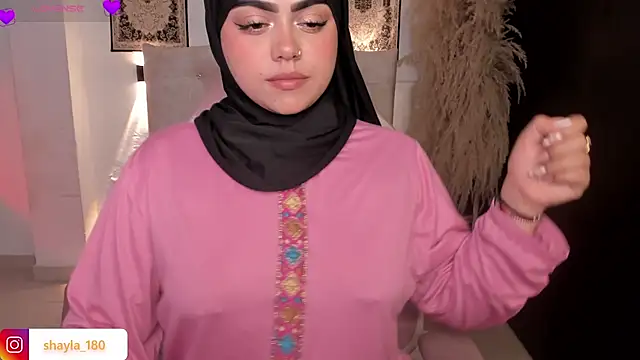 shayla 18 online show from June 23, 9:57 pm