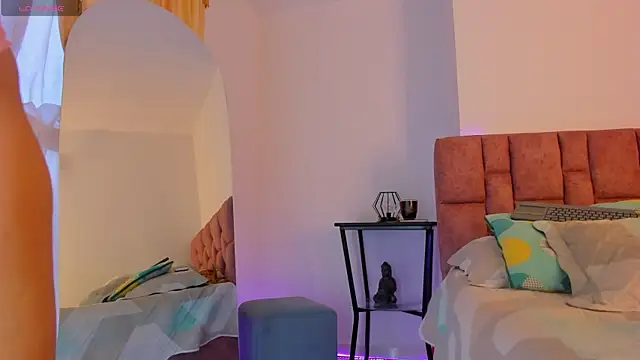 SunnyLeonz online show from November 8, 10:30 pm