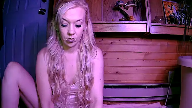 lyra rose online show from March 16, 5:36 am