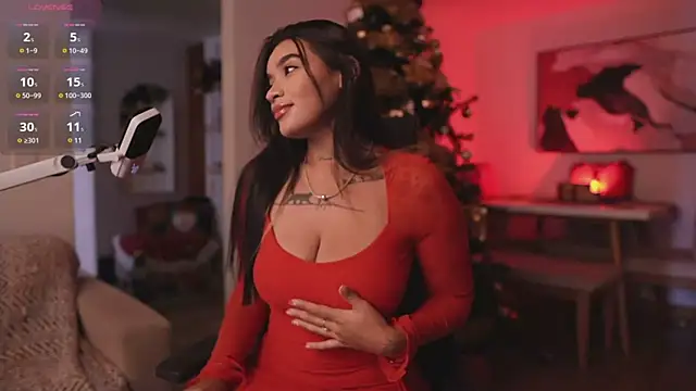 HannahW  online show from December 25, 6:30 pm