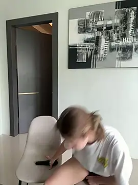 Nura n Sarah online show from December 8, 7:58 am