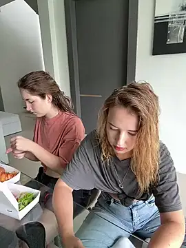 Nura n Sarah online show from January 28, 5:11 am