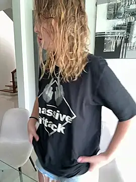 Nura n Sarah online show from March 14, 5:05 am