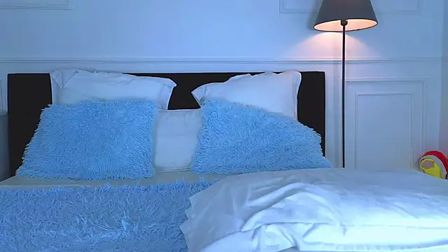 NicoleMarani online show from January 24, 2:28 am