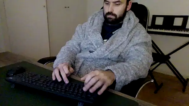 joaodias 97 online show from December 3, 9:35 pm