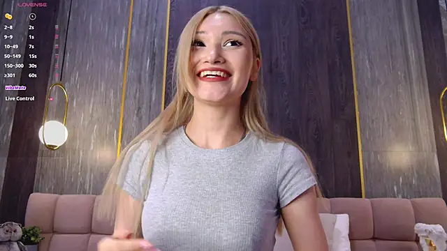 CarolReeves online show from March 15, 4:43 pm