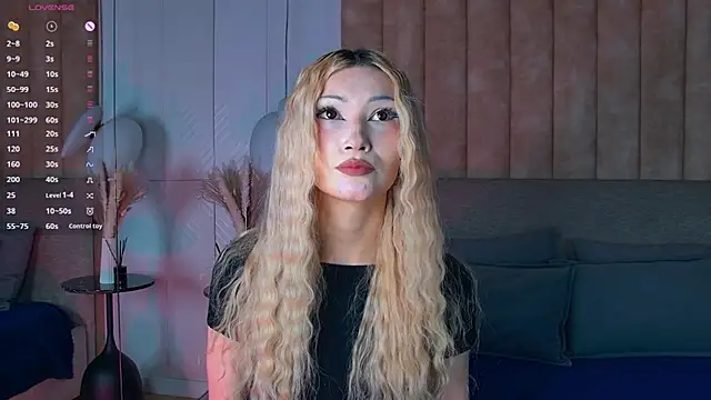 CarolReeves online show from November 14, 6:12 am