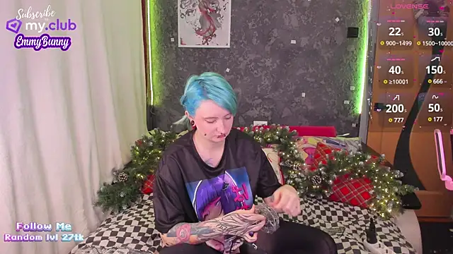 EmmyBunny online show from December 11, 4:42 pm