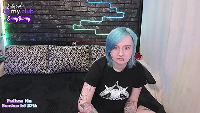 EmmyBunny online show from January 8, 5:48 pm