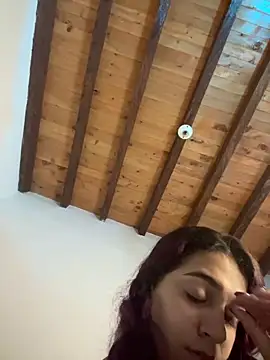 Alicia Ruiz online show from December 11, 1:39 pm