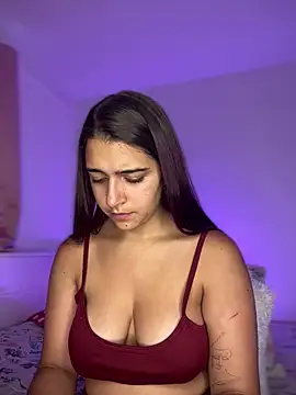 Alicia Ruiz online show from February 18, 1:11 pm