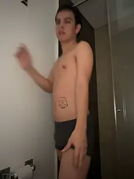 Snapshot of Blum_icee chatting on February 12, 1:30 am Blum icee online show from February 12, 1:30 am