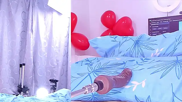 Aleska James online show from February 18, 3:32 pm