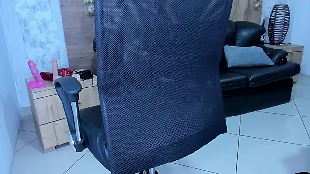 camilleDiaz16 online show from March 20, 10:18 pm