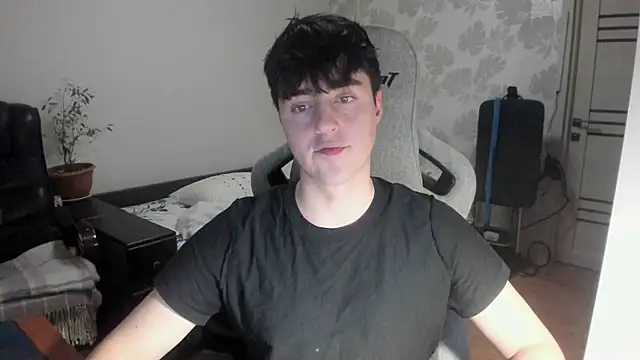 Knuckles17 online show from December 18, 2:50 am