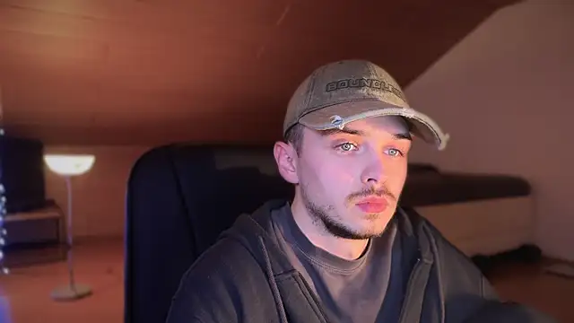 naked psy online show from February 15, 5:30 am