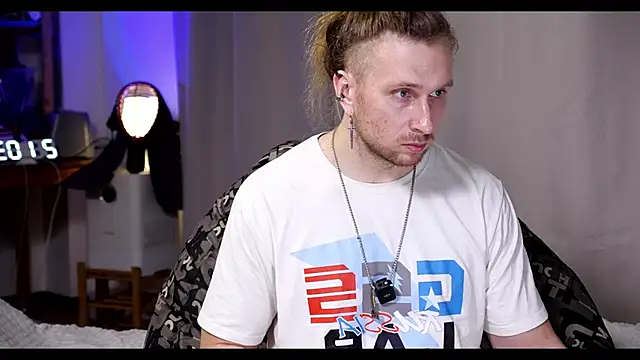 rusbigpaul online show from December 18, 6:03 pm