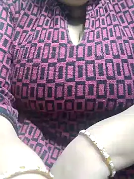 Snapshot of Seema_99 chatting on December 29, 3:03 pm Seema 99 online show from December 29, 3:03 pm