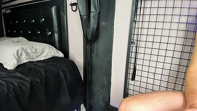 Snapshot of Twisted_Fantasy chatting on January 15, 9:20 pm Twisted Fantasy online show from January 15, 9:20 pm