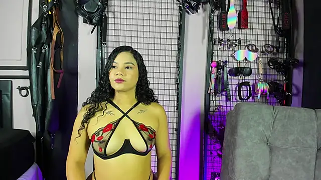 Snapshot of Twisted_Fantasy chatting on January 21, 7:50 pm Twisted Fantasy online show from January 21, 7:50 pm