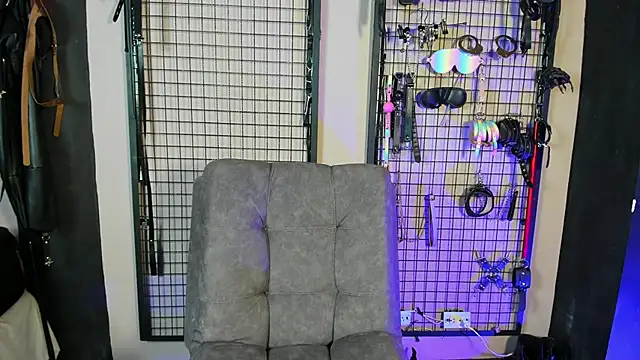 Snapshot of Twisted_Fantasy chatting on January 23, 3:22 pm Twisted Fantasy online show from January 23, 3:22 pm