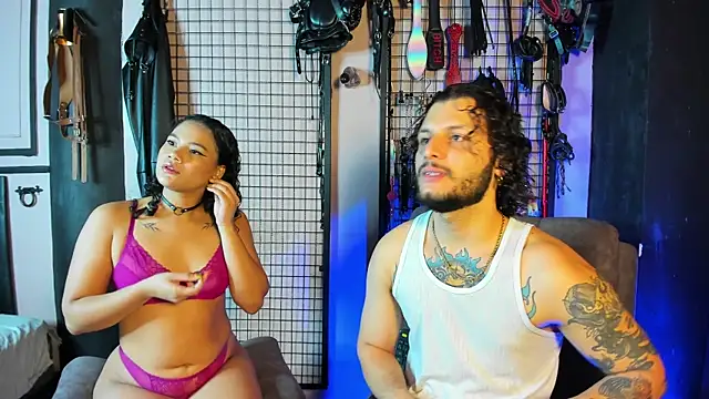 Snapshot of Twisted_Fantasy chatting on February 19, 12:22 pm Twisted Fantasy online show from February 19, 12:22 pm