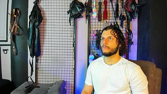 Snapshot of Twisted_Fantasy chatting on February 25, 12:03 pm Twisted Fantasy online show from February 25, 12:03 pm