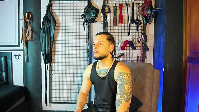 Snapshot of Twisted_Fantasy chatting on March 3, 12:16 pm Twisted Fantasy online show from March 3, 12:16 pm