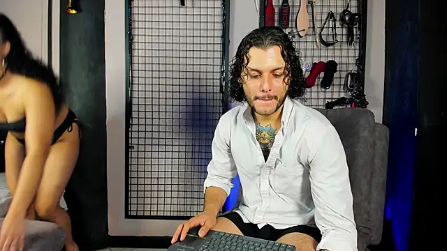 Snapshot of Twisted_Fantasy chatting on March 21, 3:12 am Twisted Fantasy online show from March 21, 3:12 am