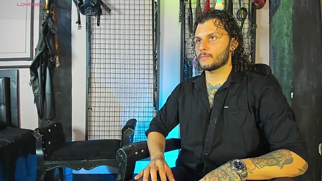 Snapshot of Twisted_Fantasy chatting on October 7, 3:36 am Twisted Fantasy online show from October 7, 3:36 am