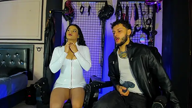 Snapshot of Twisted_Fantasy chatting on December 1, 4:34 pm Twisted Fantasy online show from December 1, 4:34 pm